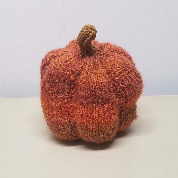 Handmade Knitted Fall Gourmet Autumn Colors Extra Large Pumpkin Décor - Picture 1 of 8